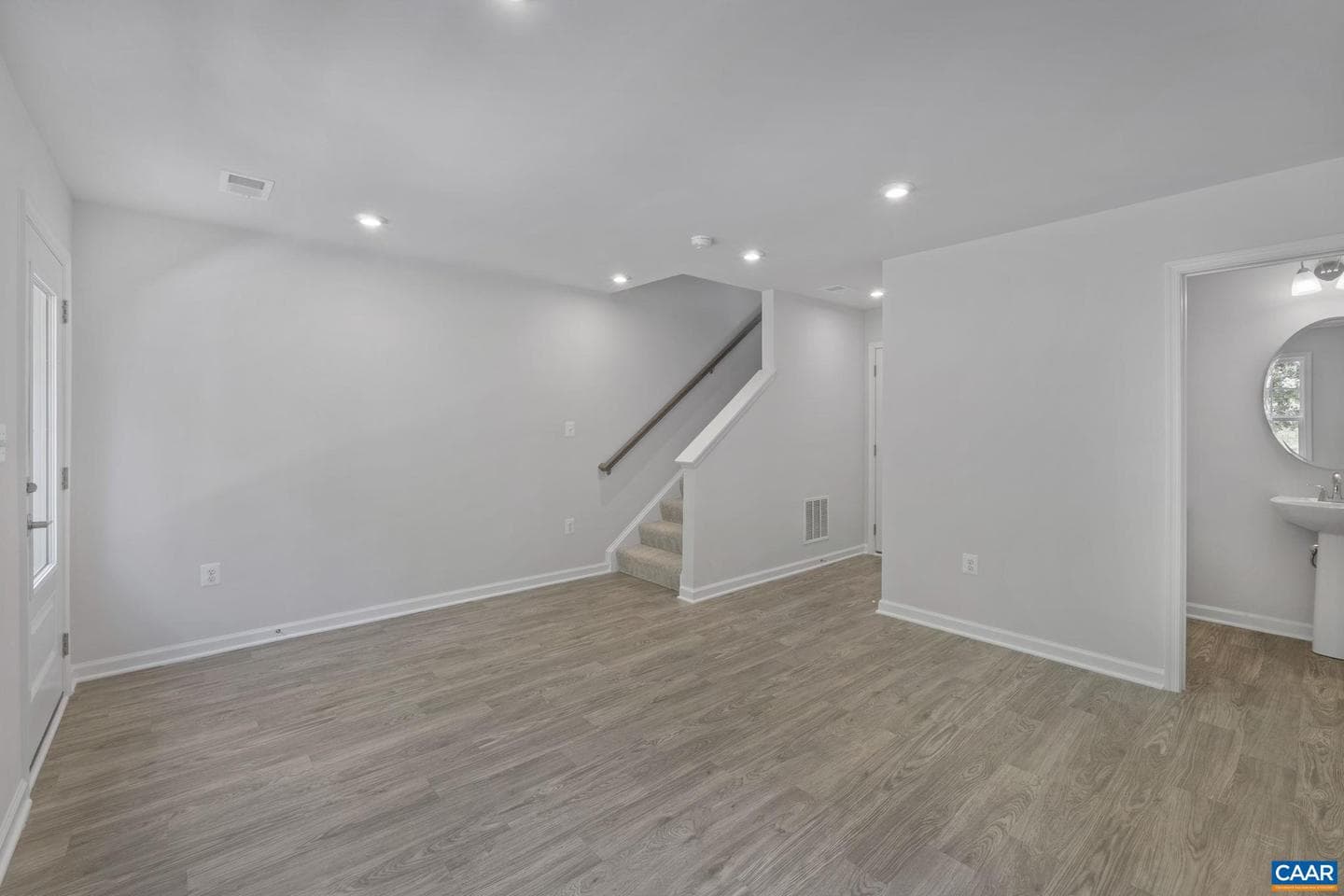 2265 Woodburn Rd photo 5