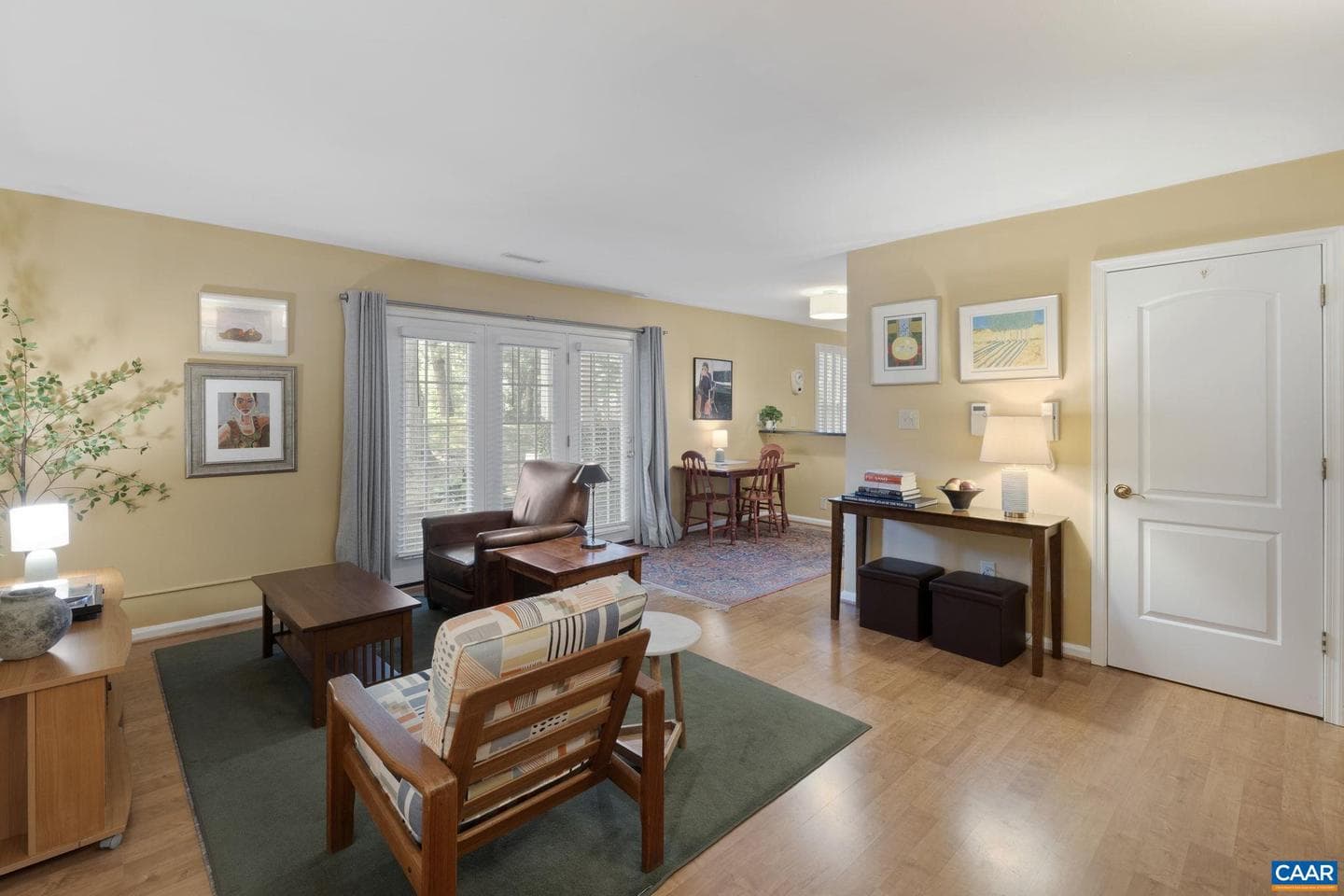 1504 Villa Ter #b photo 1