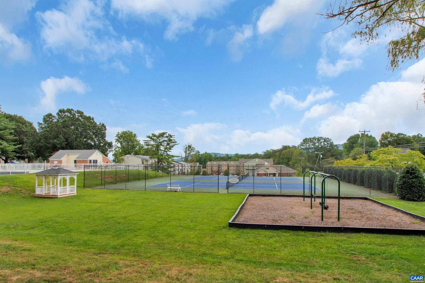 1504 Villa Ter #b photo 31