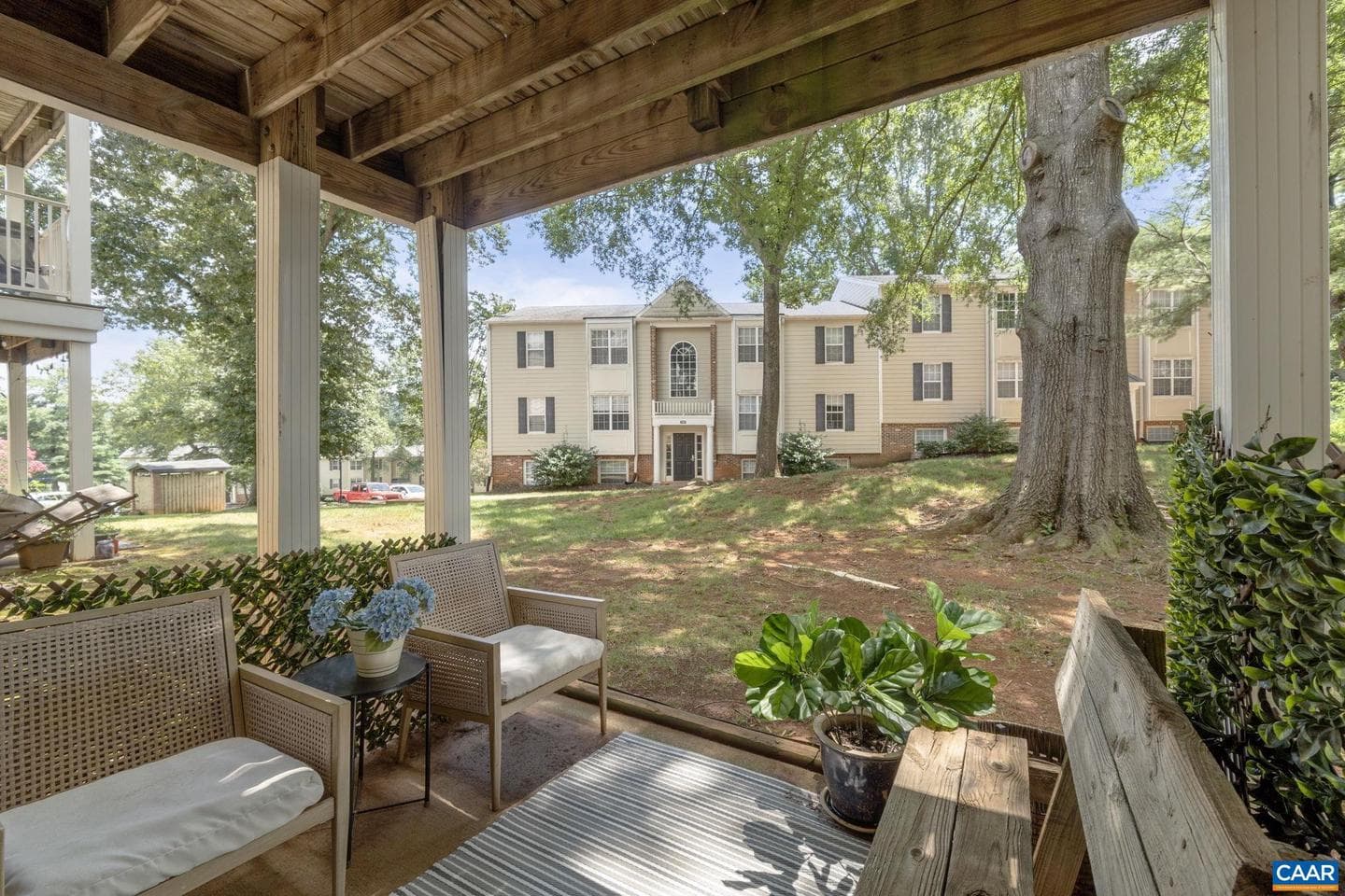 1504 Villa Ter #b photo 8