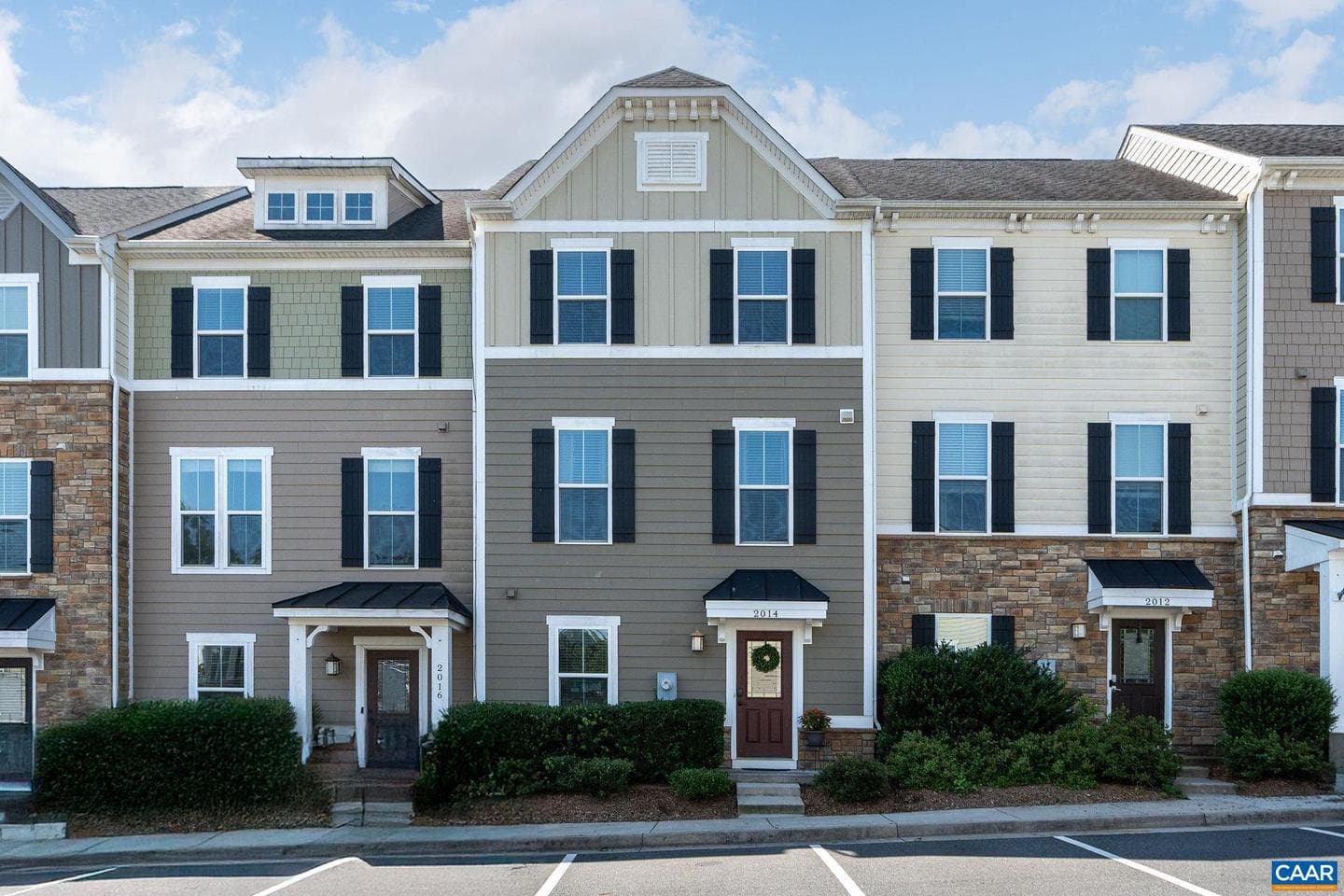 2014 Bethpage Ct photo 1