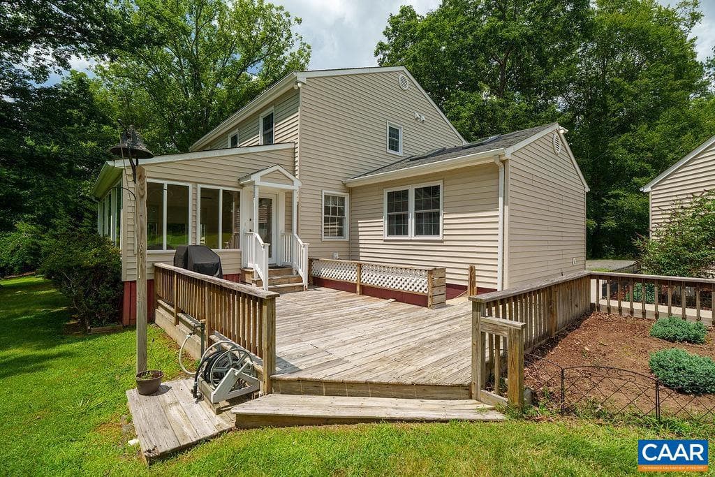 3375 Preddy Creek Rd photo 3