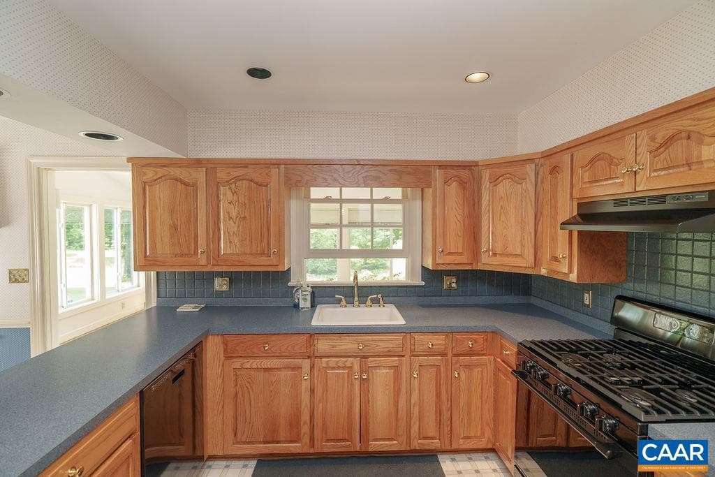 3375 Preddy Creek Rd photo 7