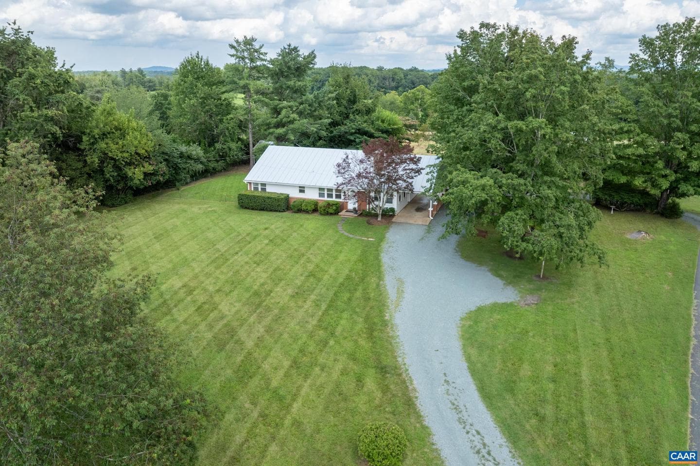 1293 Reas Ford Rd photo 4