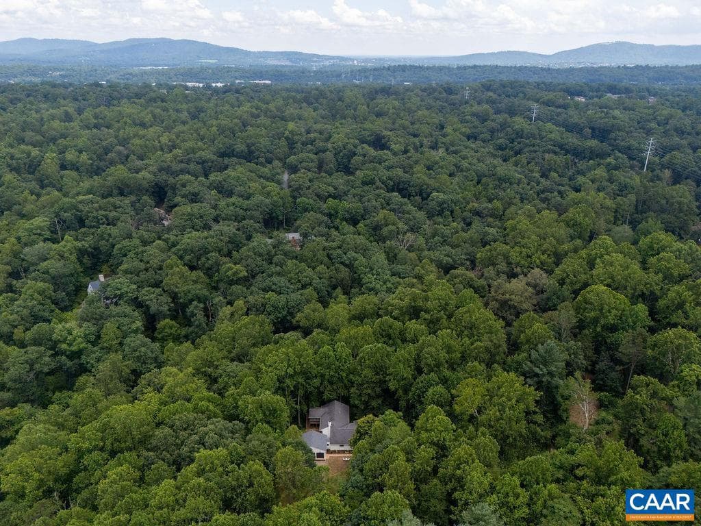 209 Montvue Dr photo 2