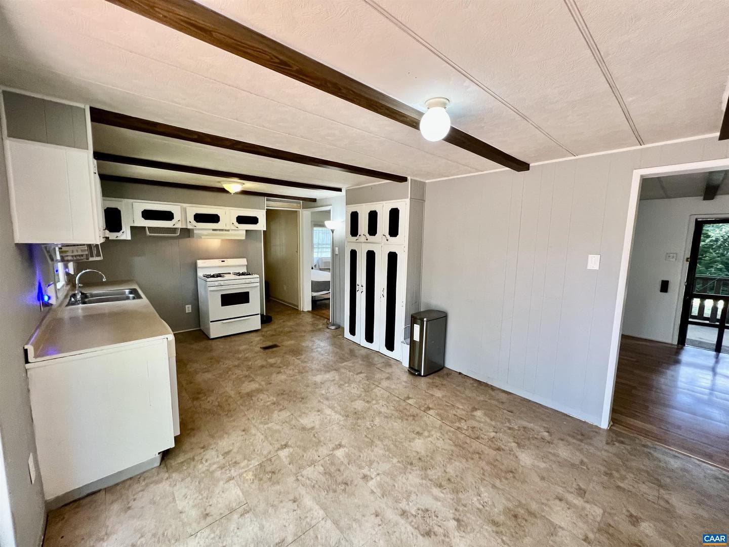 6790 Foster Rdg photo 8