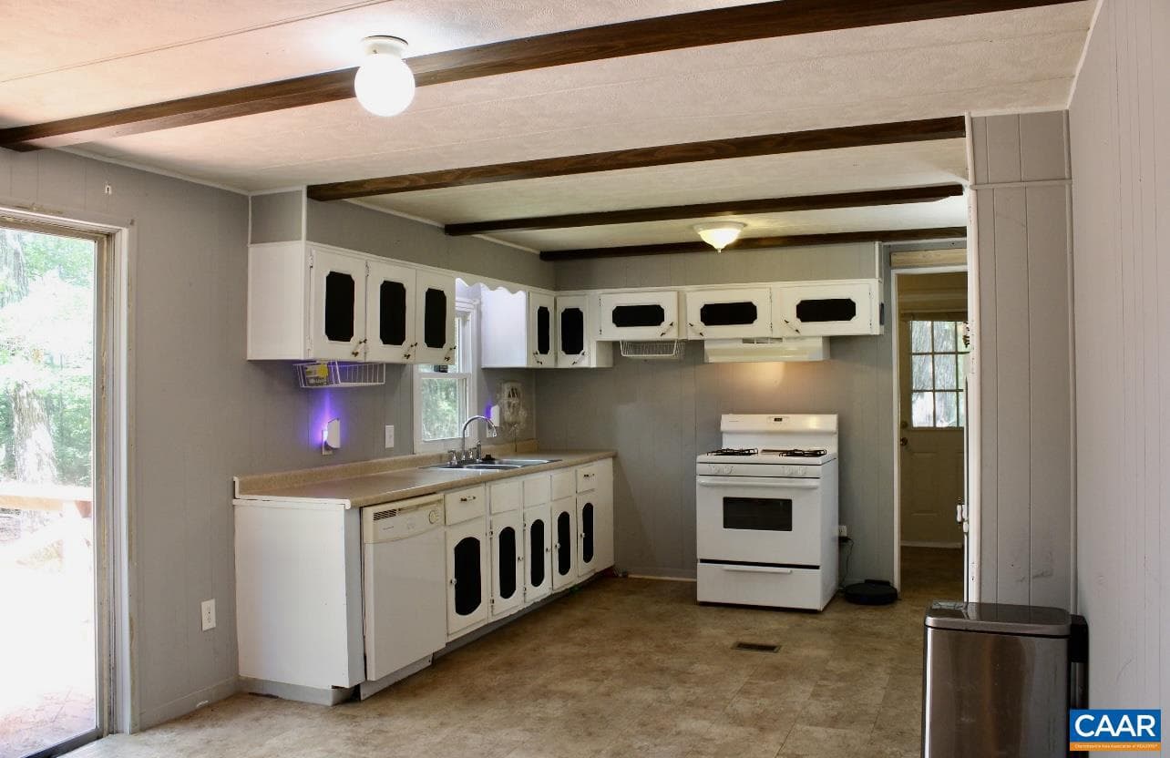 6790 Foster Rdg photo 9