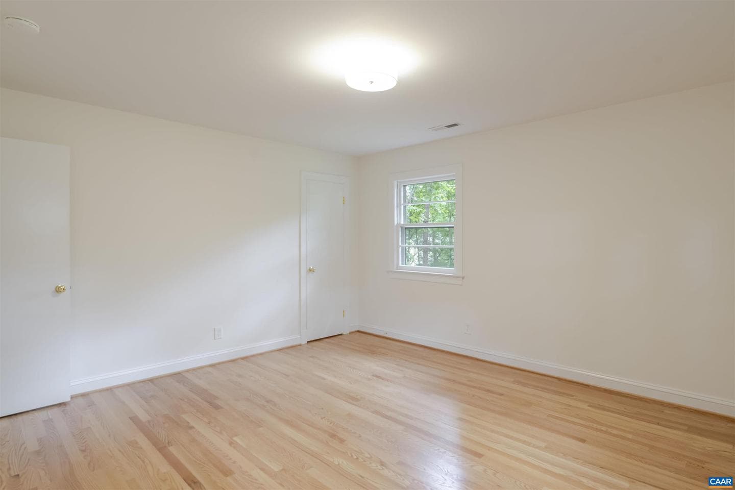 511 Berwick Ct photo 20