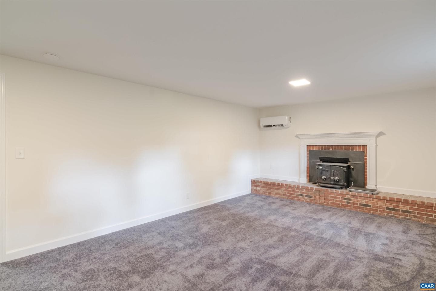 511 Berwick Ct photo 24