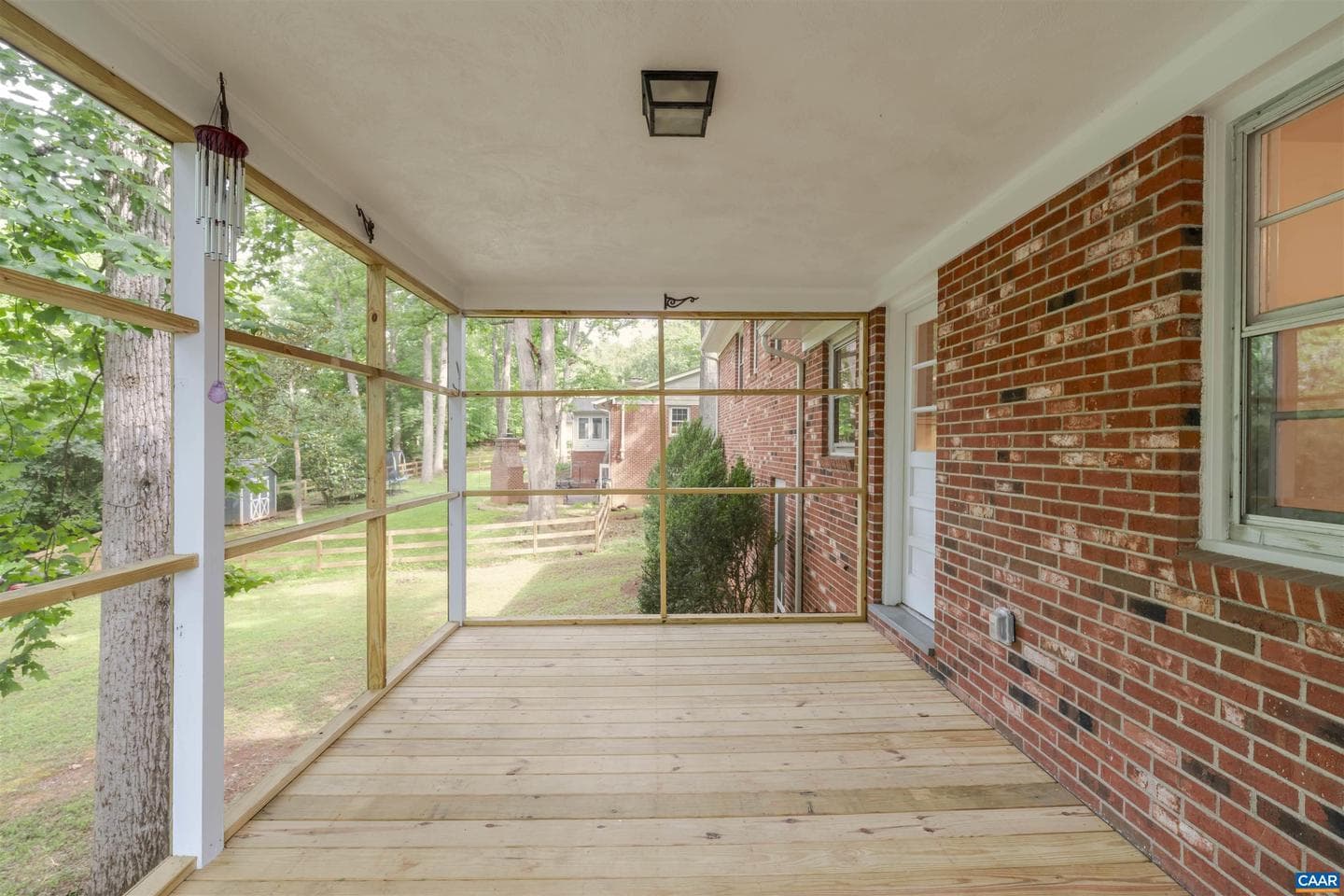 511 Berwick Ct photo 32
