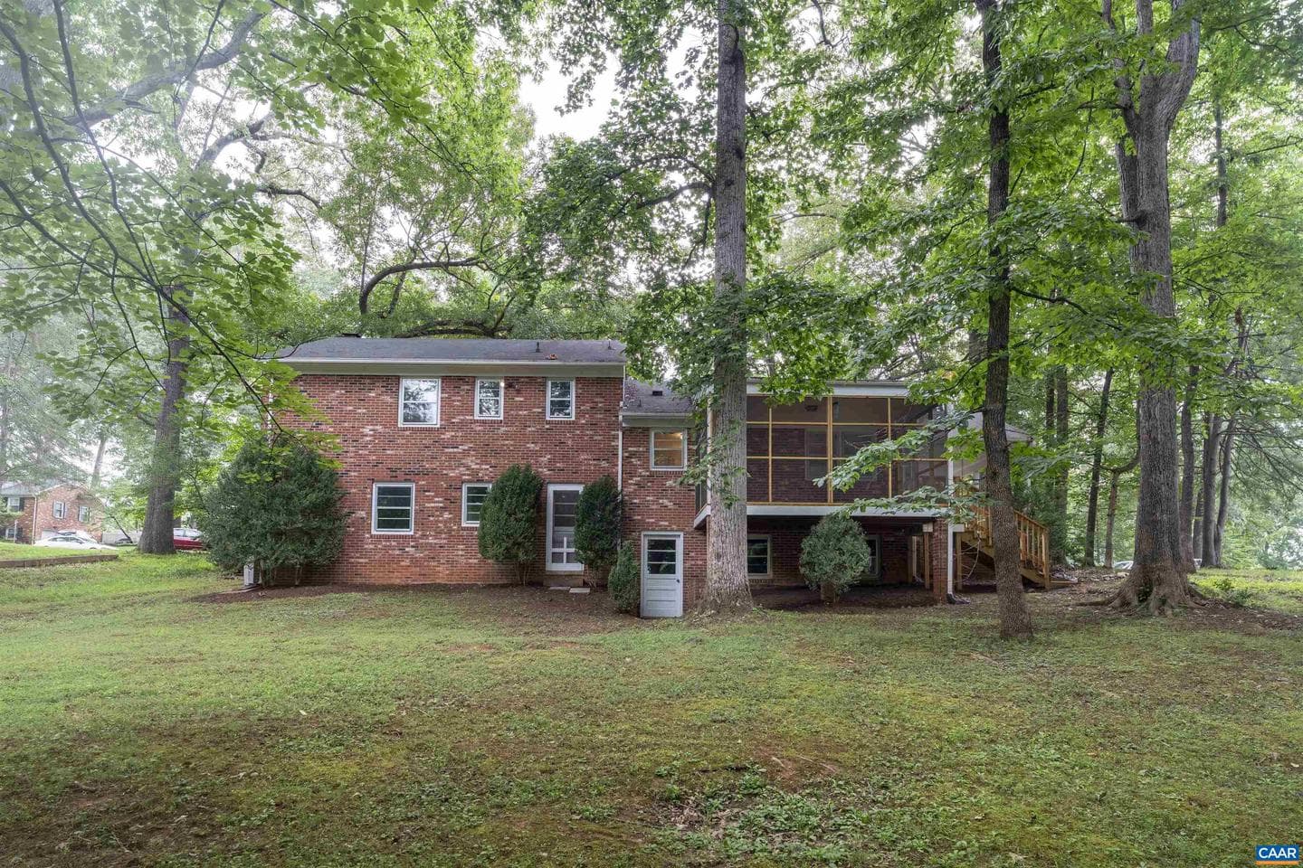 511 Berwick Ct photo 4