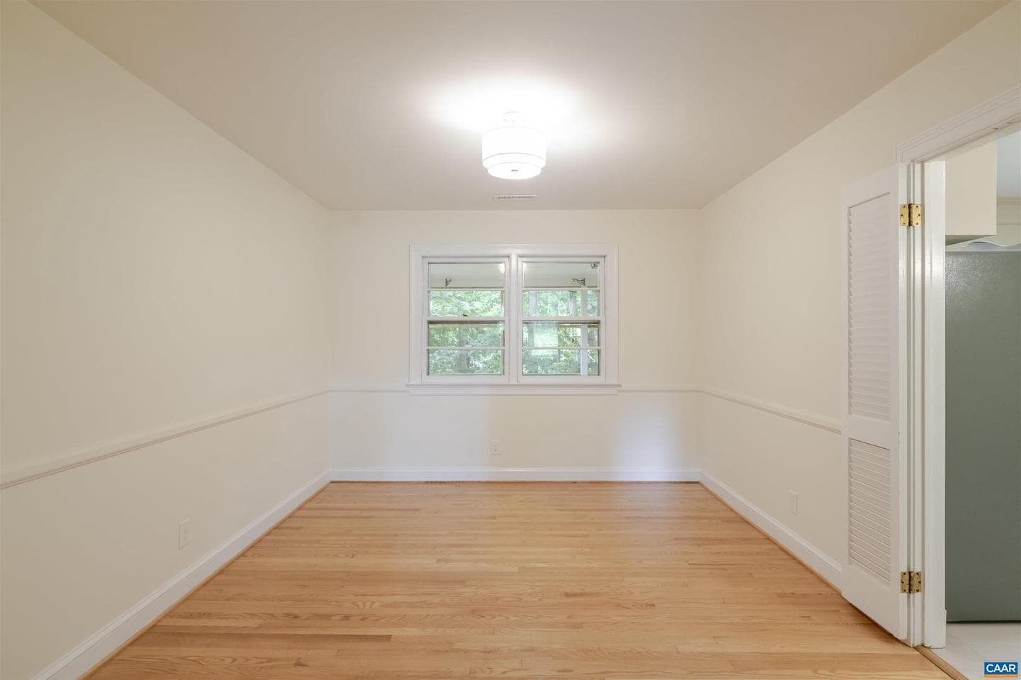 511 Berwick Ct photo 9