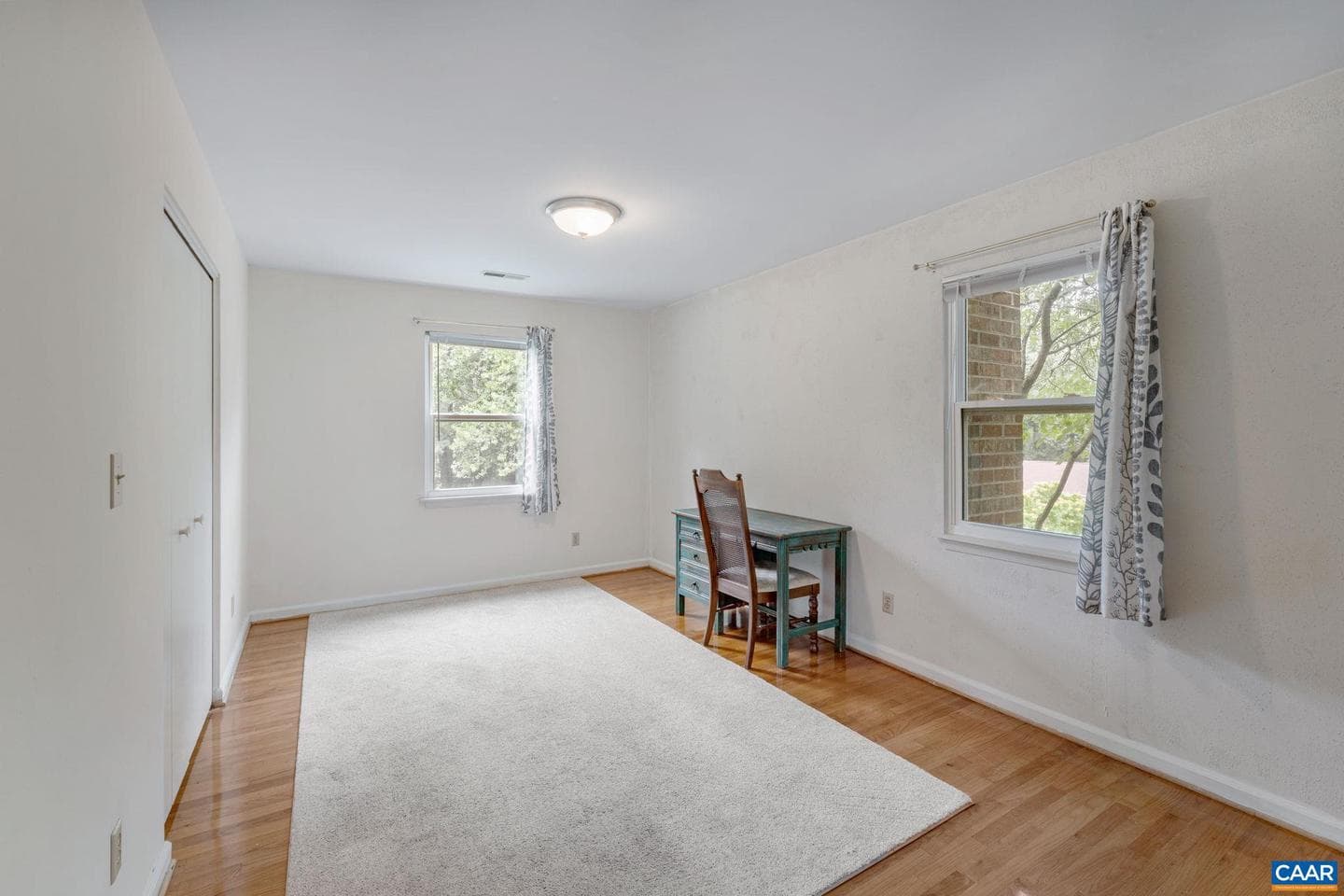 100 Grimes Pl photo 15