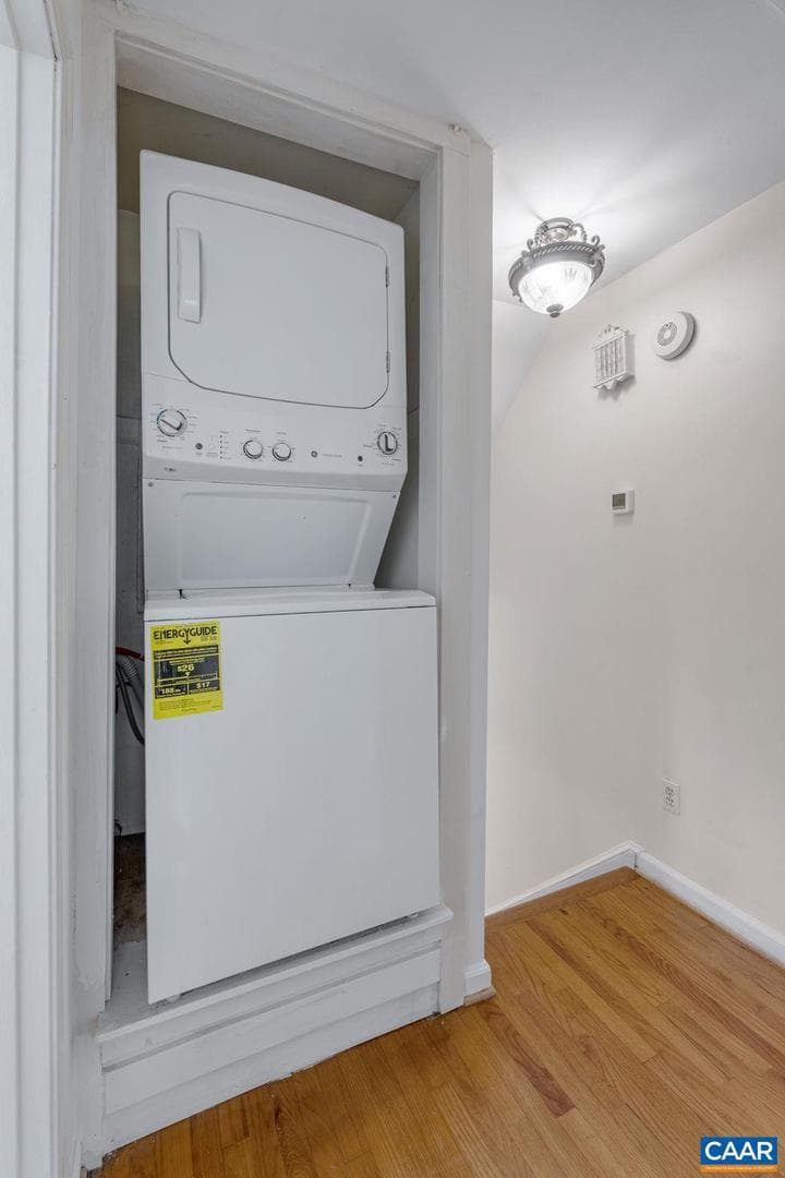 100 Grimes Pl photo 17