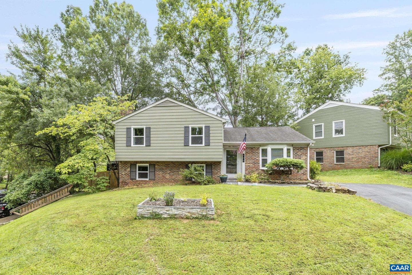 100 Grimes Pl photo 32
