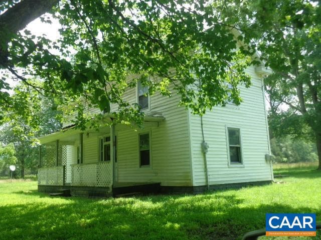 9339 Cowpasture River Rd S photo 5