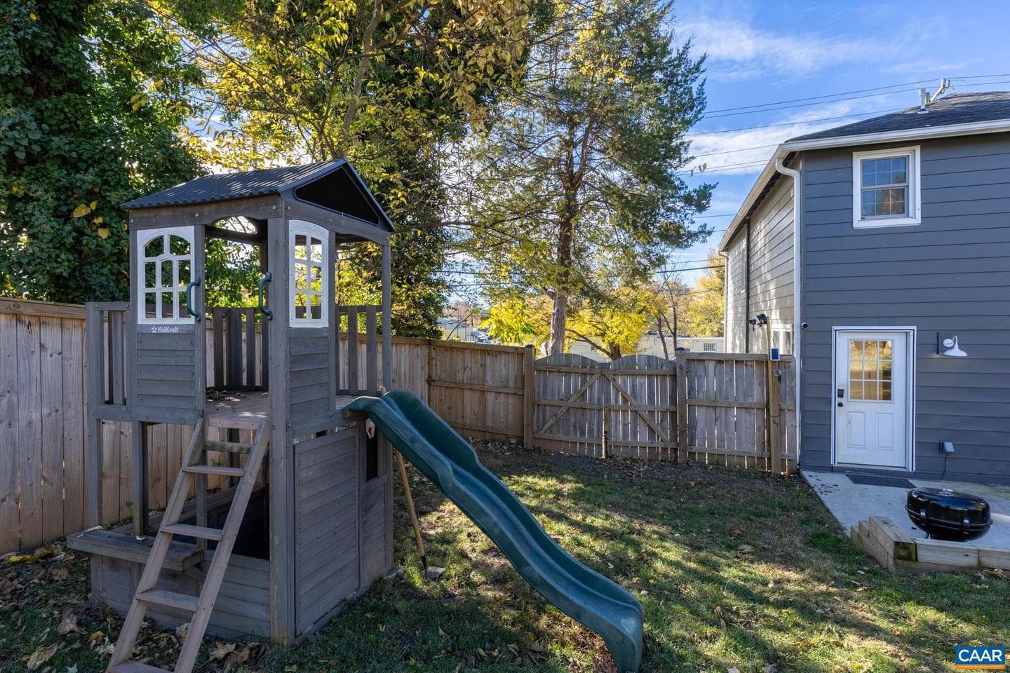 903 Charlton Ave photo 32