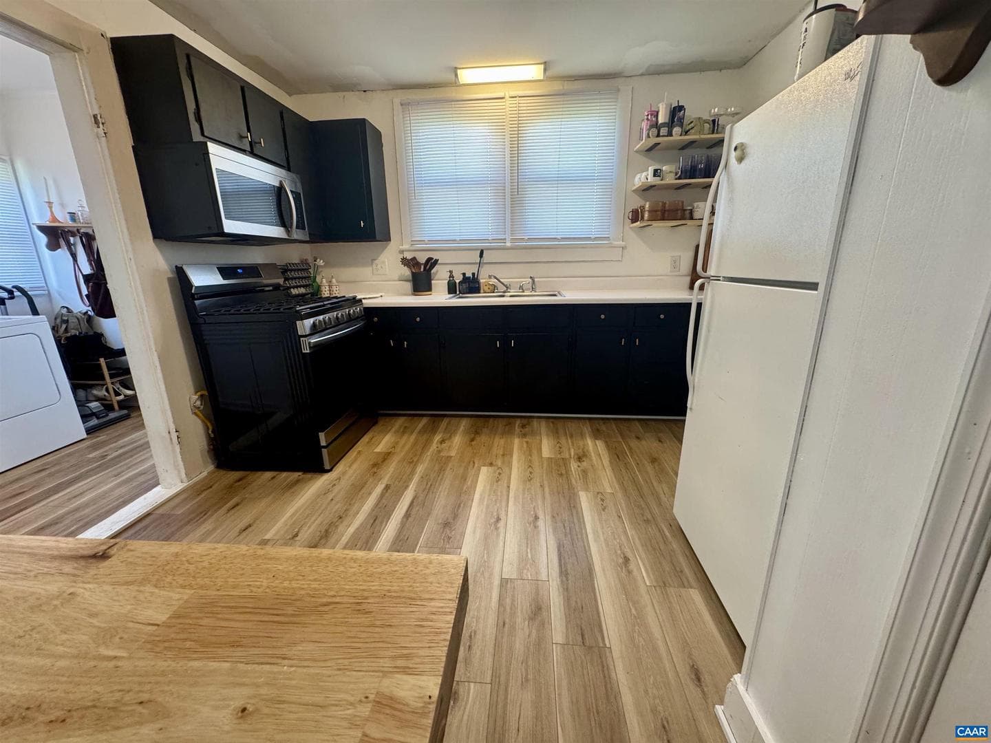529 Bluff Ave photo 11