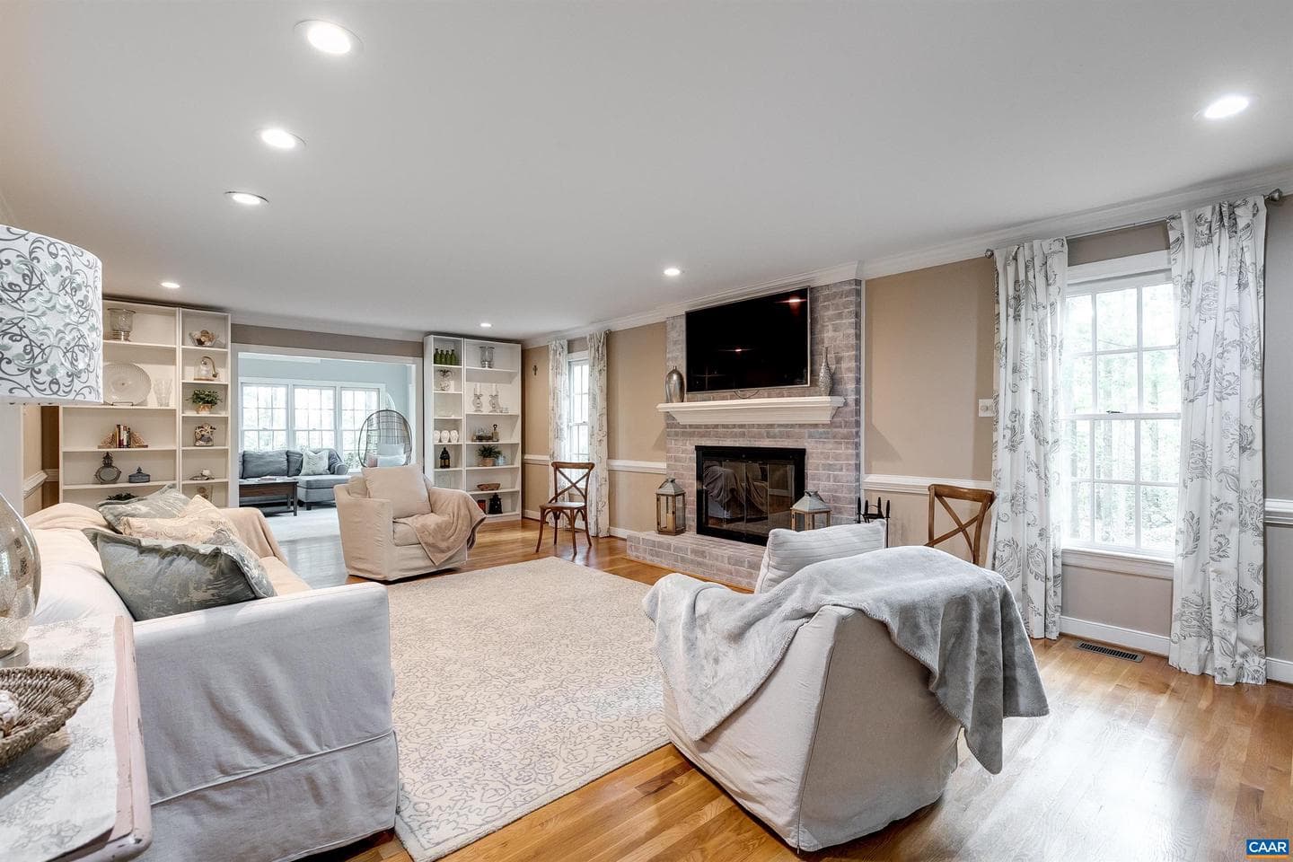 2047 Alldever Dr photo 12