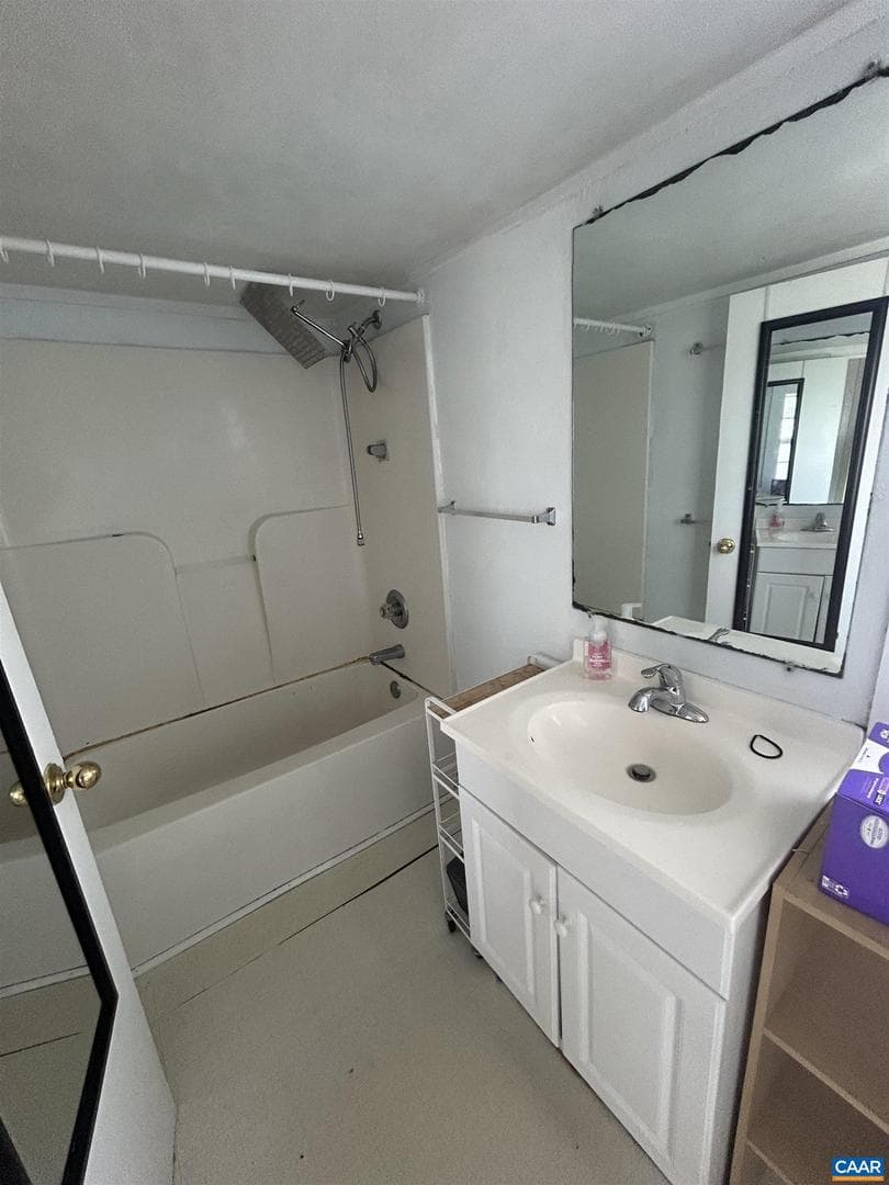 708 Nassau St photo 12