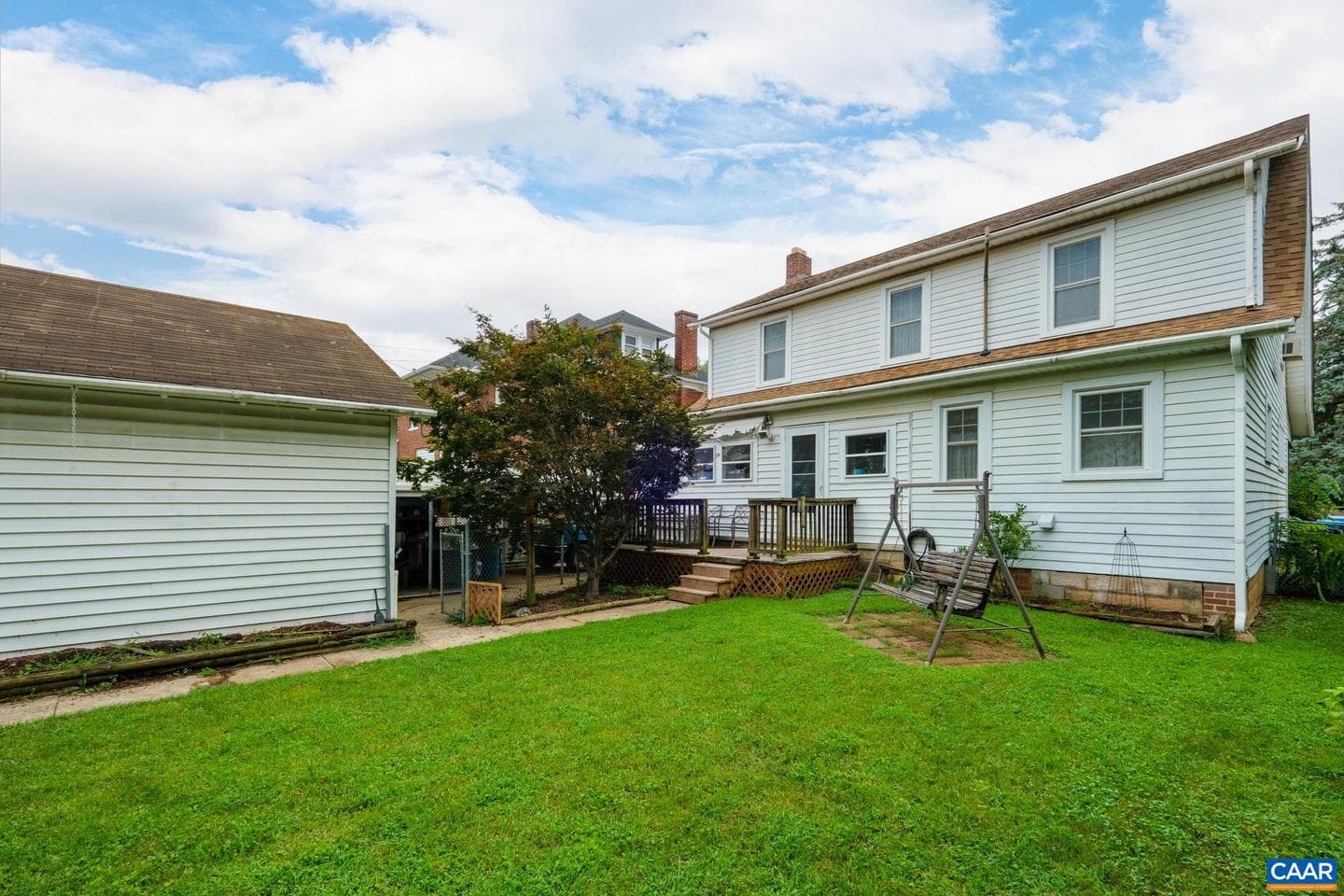 132 S Charlotte Ave photo 4