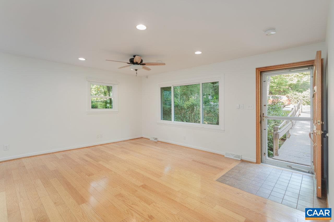 1706 Cherry Ave photo 4