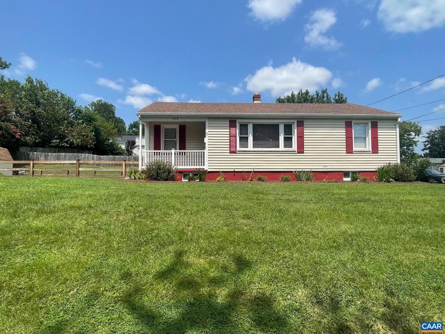 315 Williams Dr photo 1