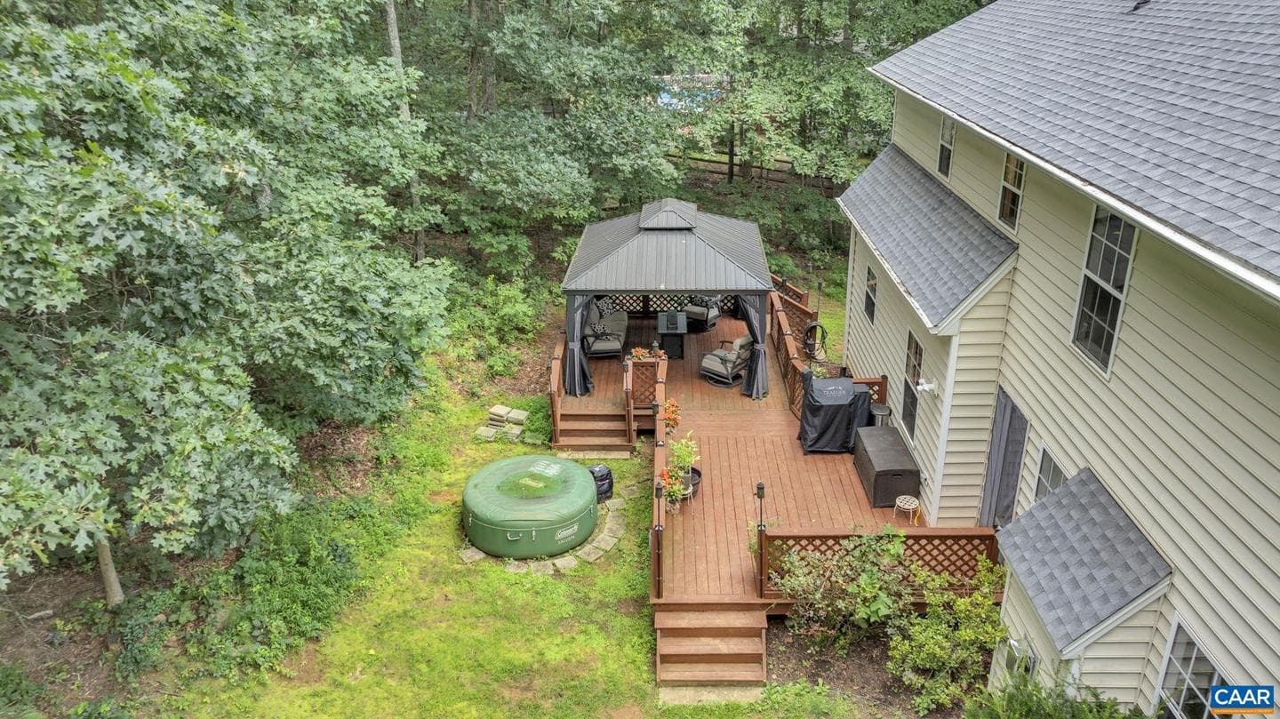 222 White Cedar Rd photo 38