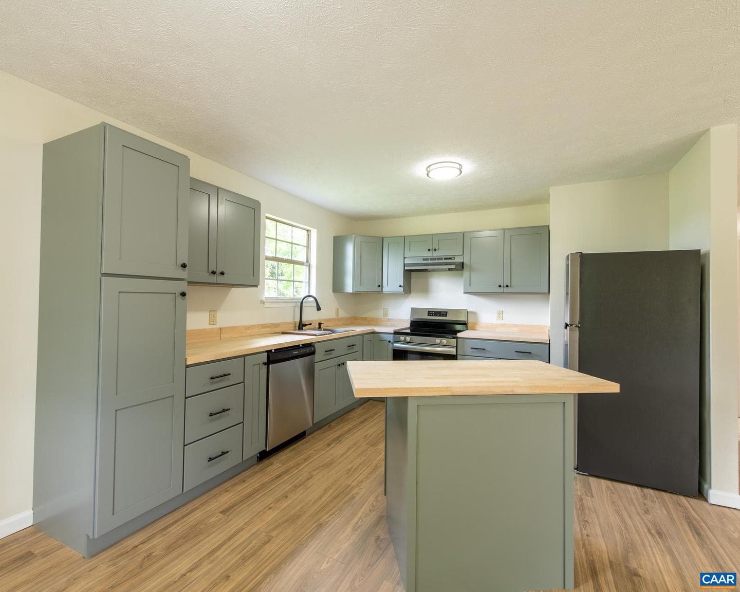 101 Dun Glory Dr photo 24