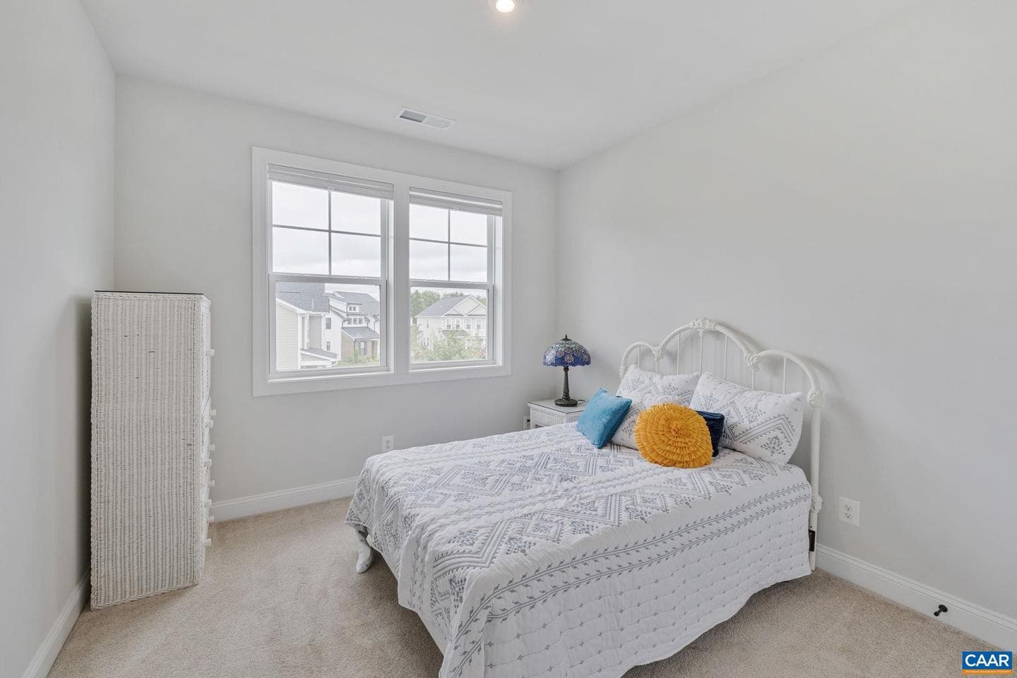 2072 Dunwood Dr photo 33