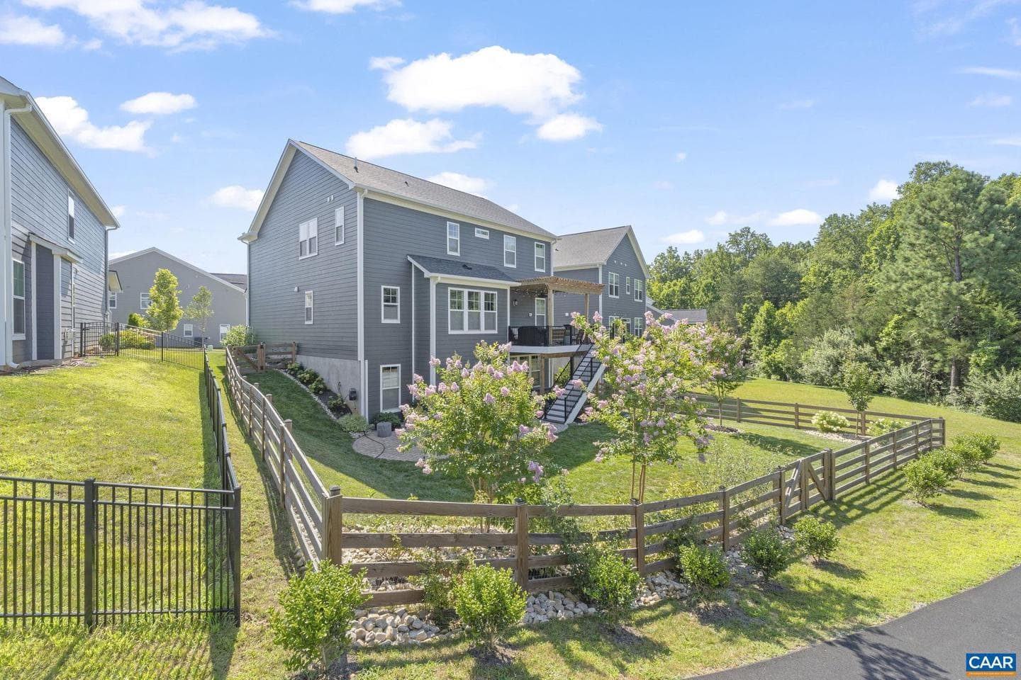 2072 Dunwood Dr photo 43