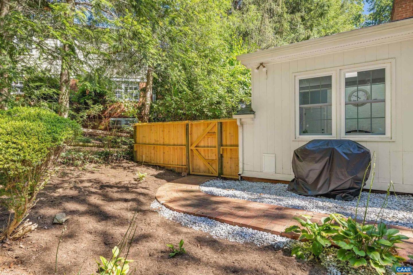 2405 Angus Rd photo 10