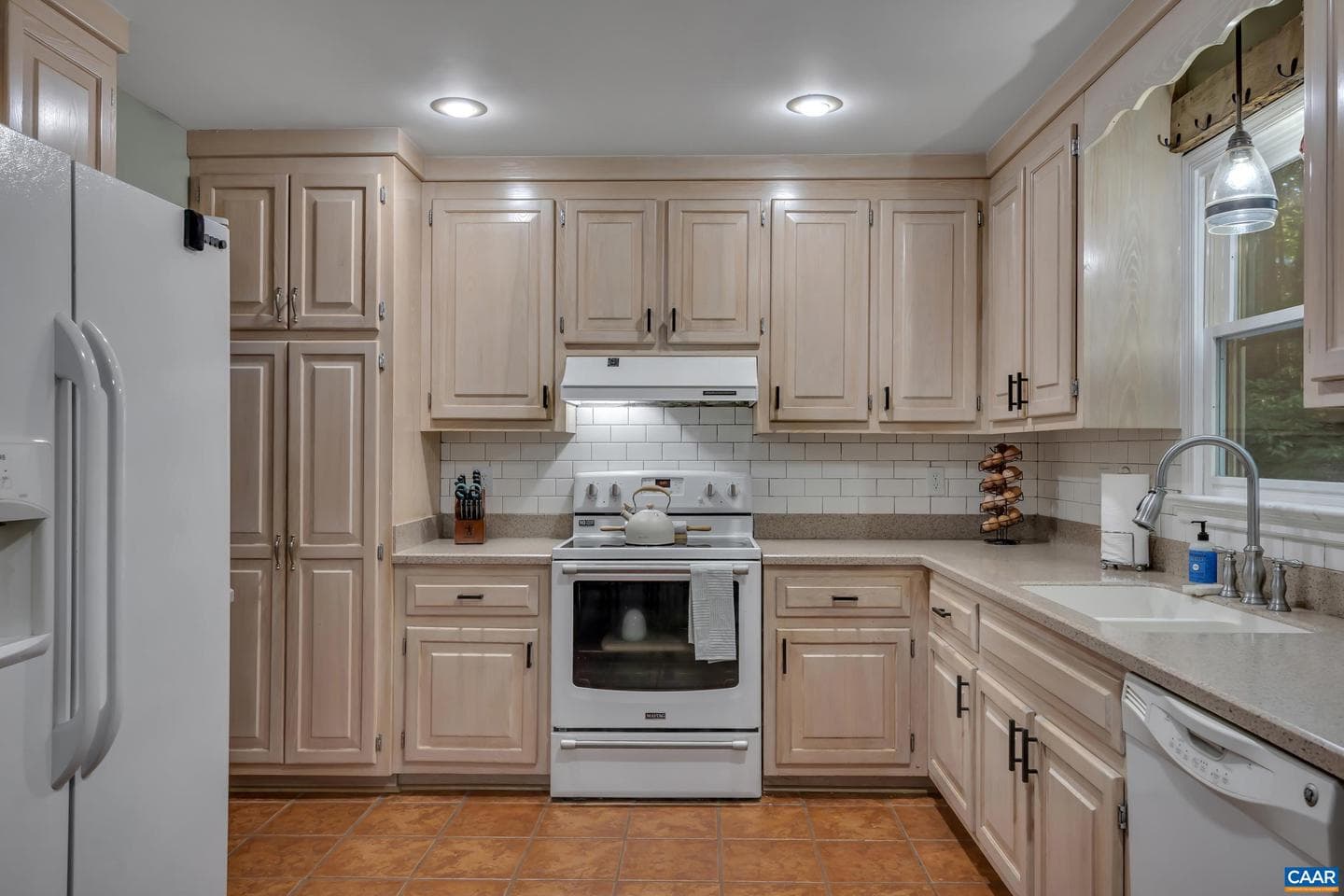 4752 Fleming Rd photo 10