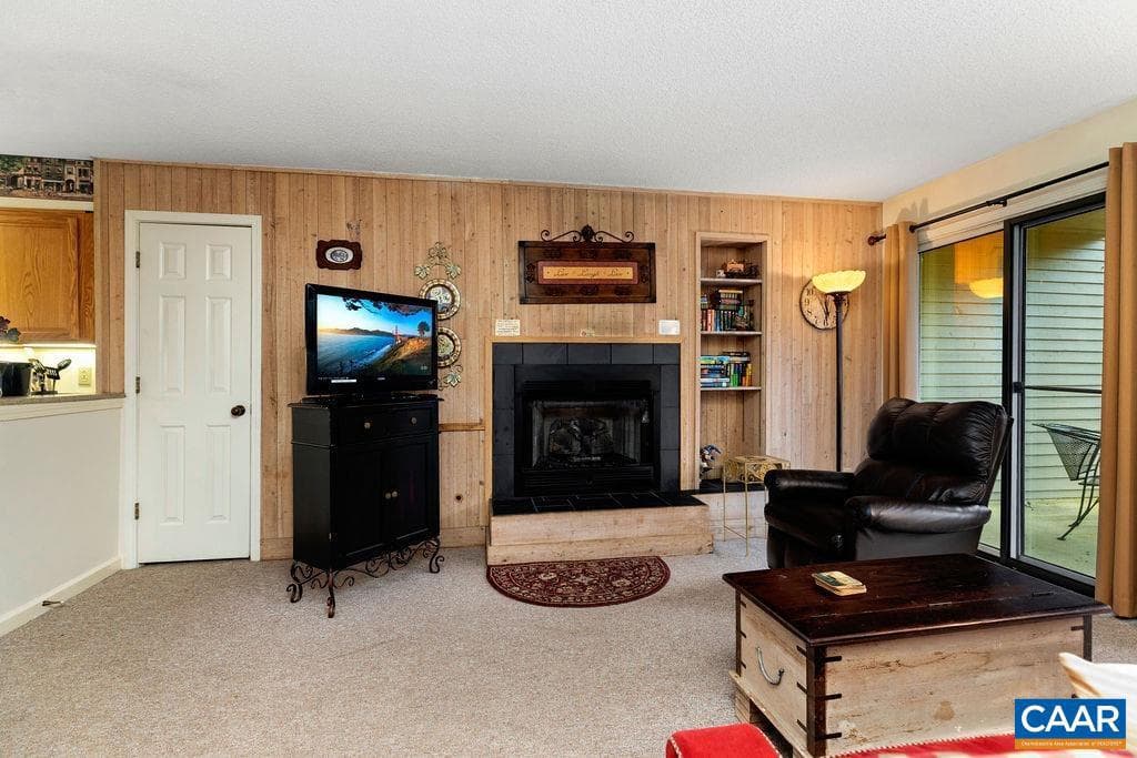 2031 Stone Ridge Condos photo 3