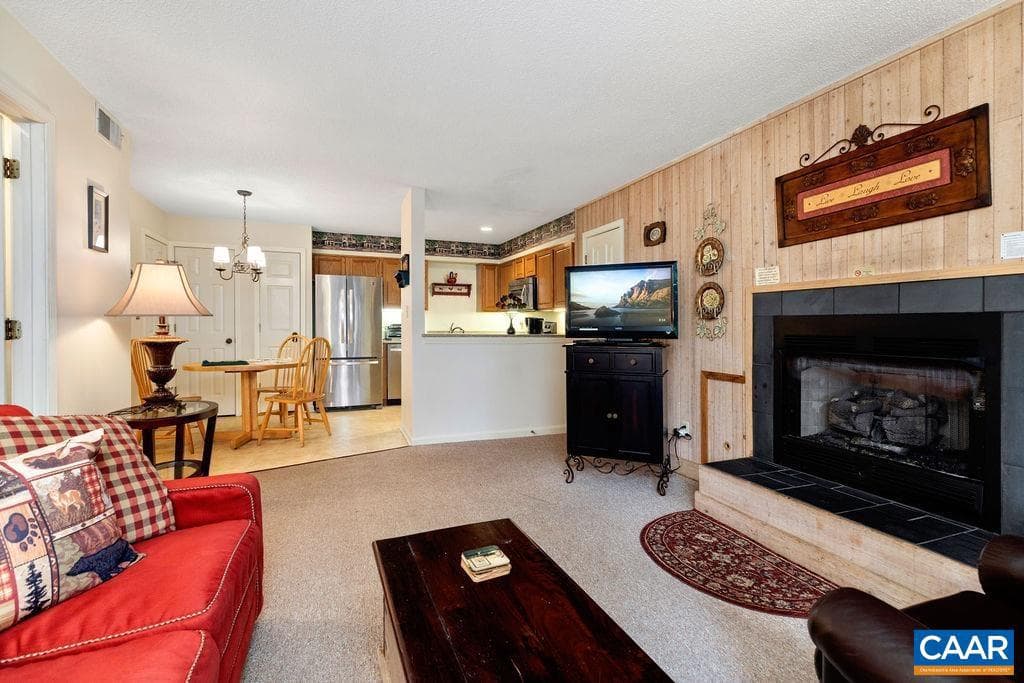 2031 Stone Ridge Condos photo 4