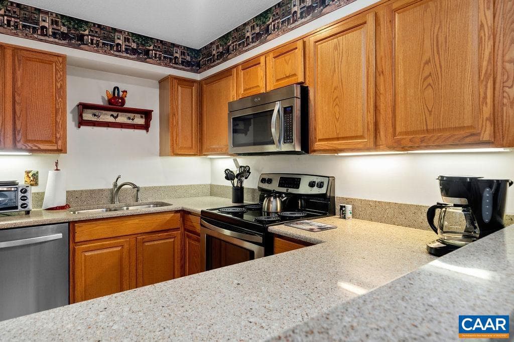 2031 Stone Ridge Condos photo 7