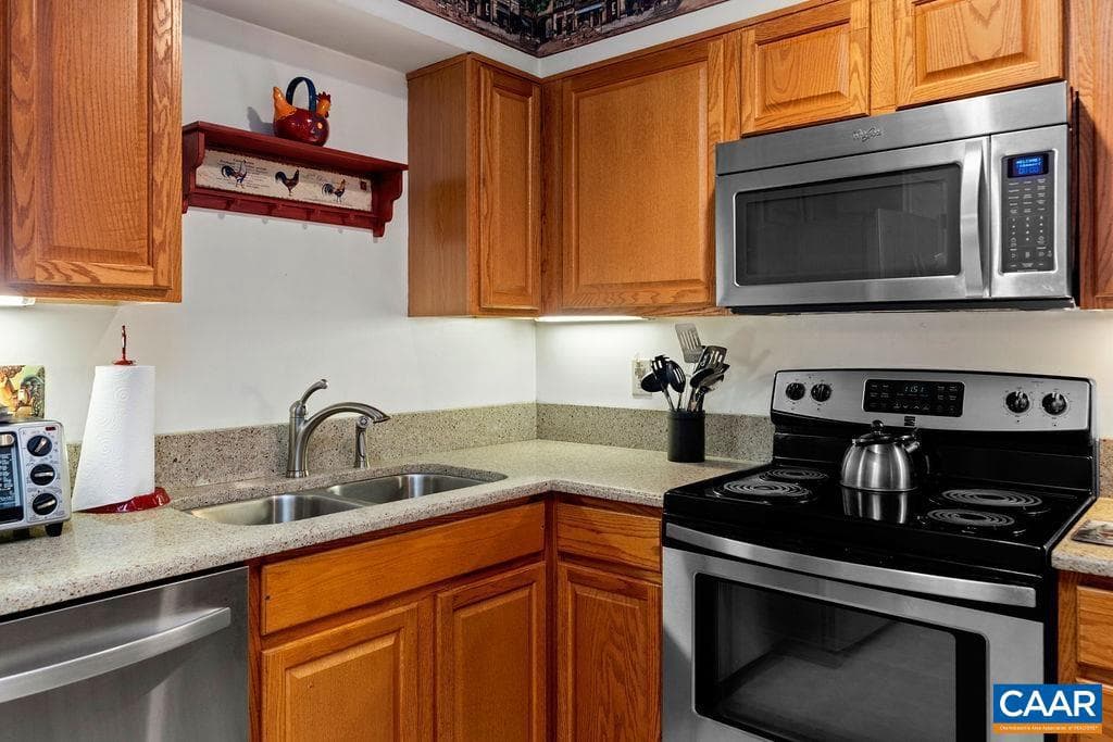 2031 Stone Ridge Condos photo 8
