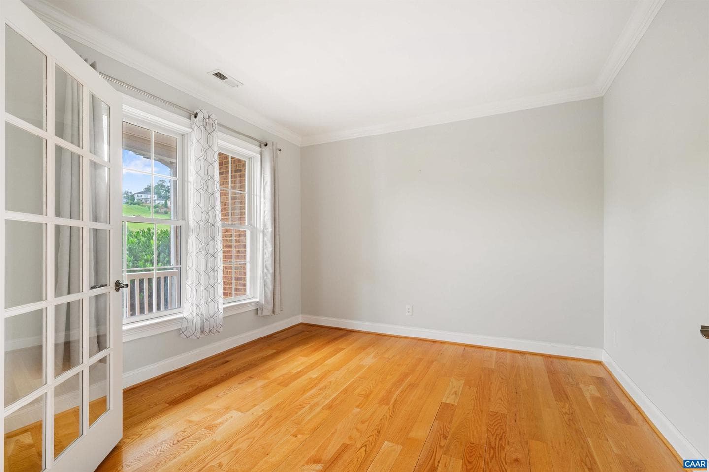 491 Claremont Ave photo 42
