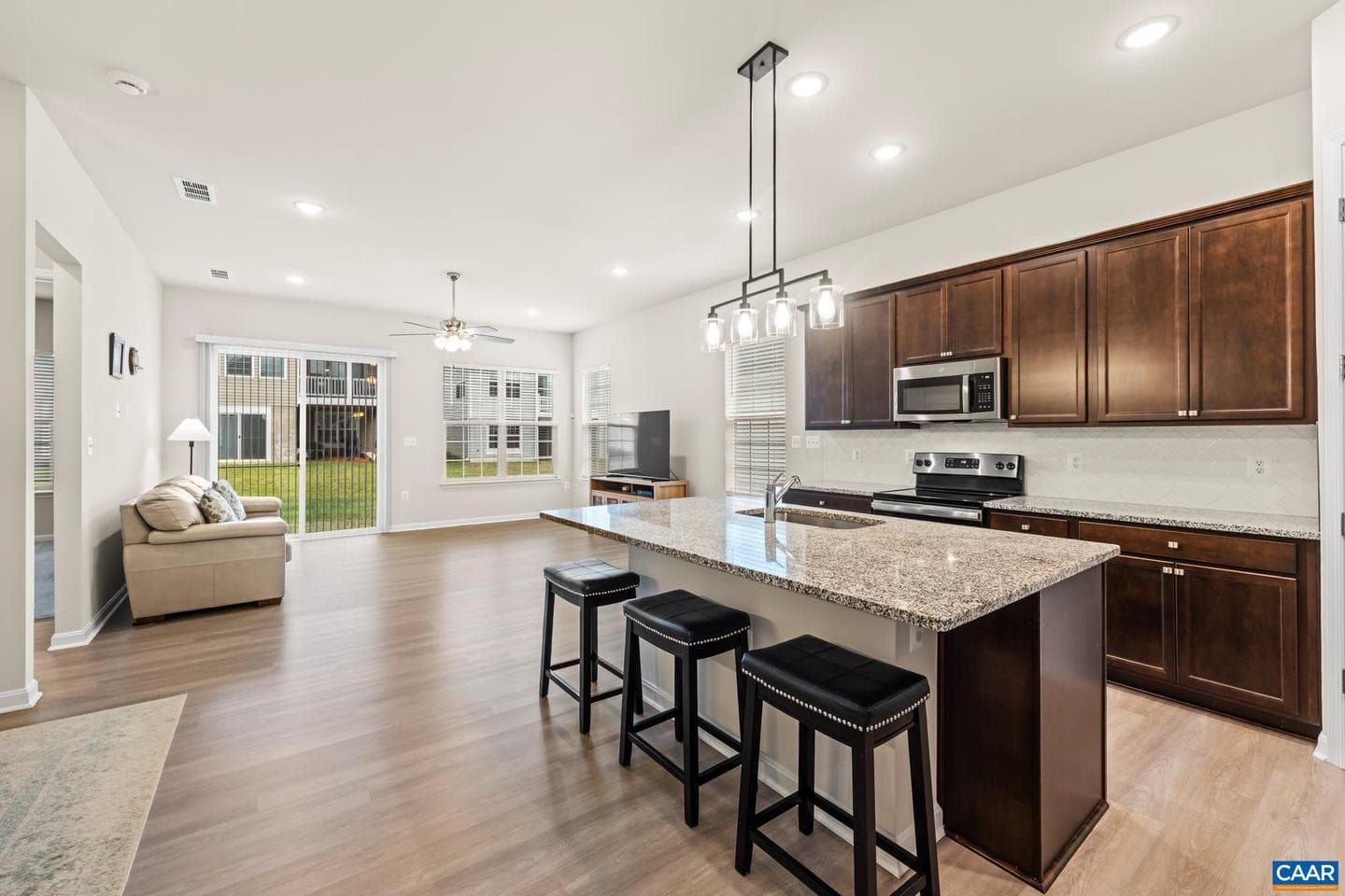 795 Four Seasons Dr photo 6