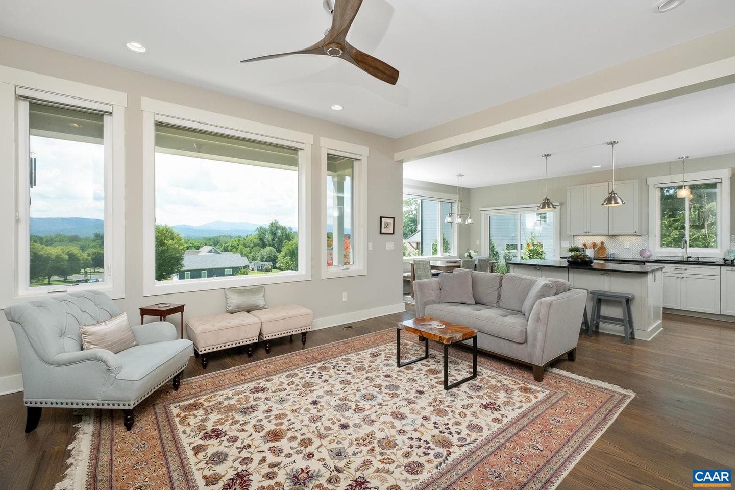 2548 Belvue Rd photo 8