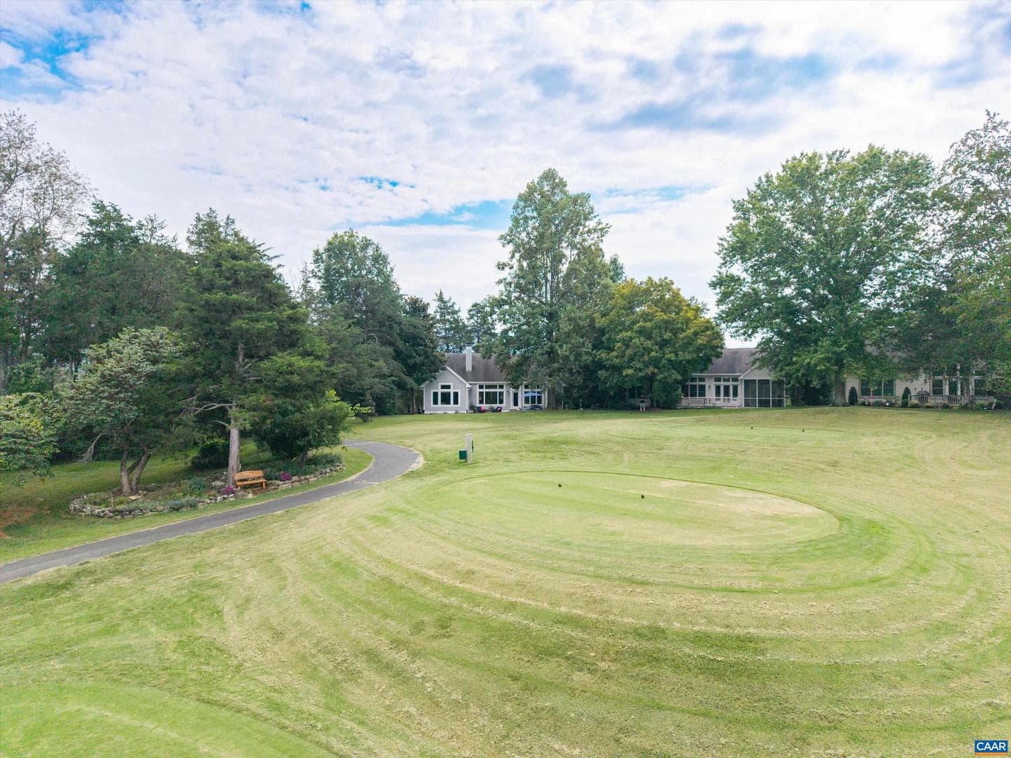 46 Club Highland photo 53