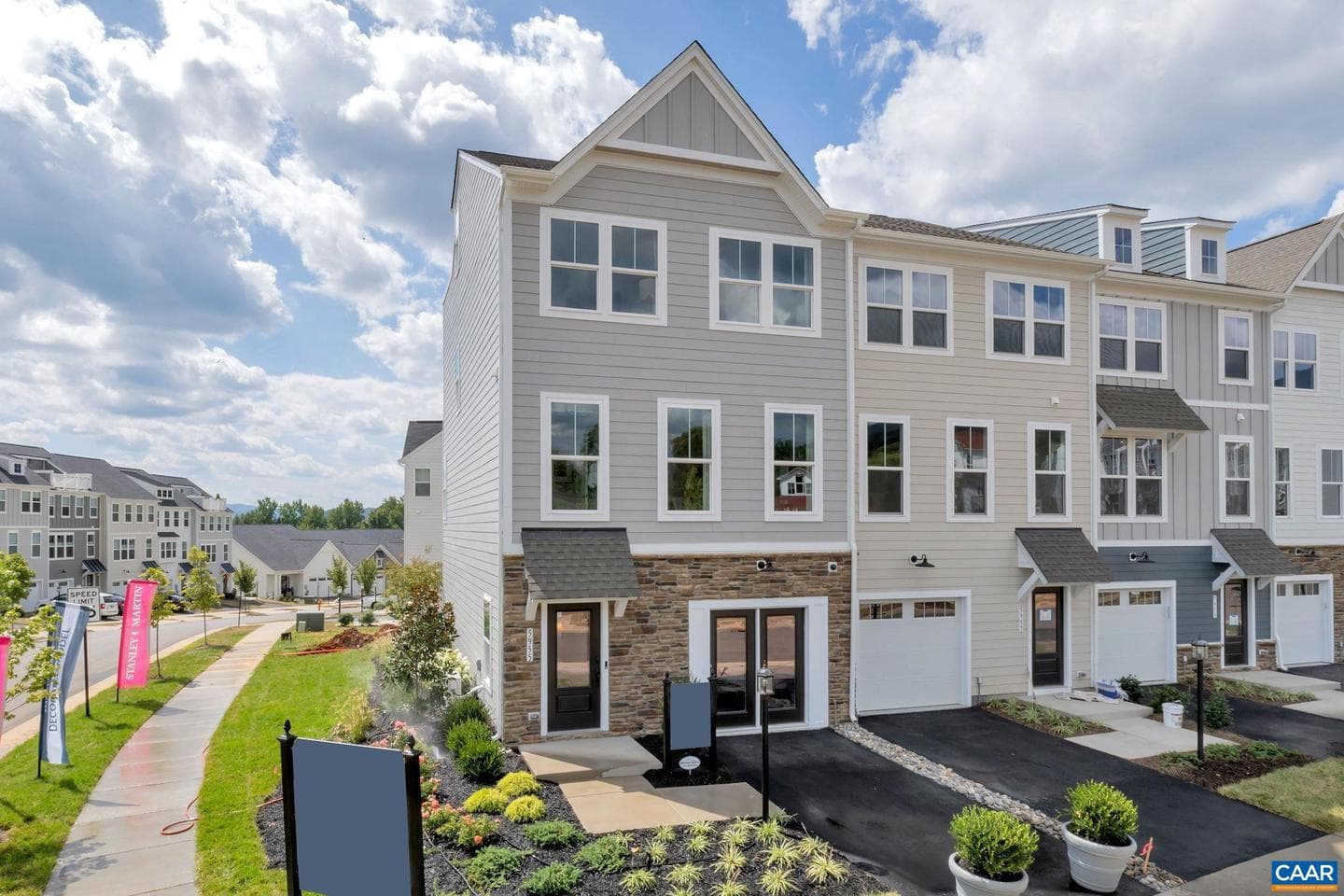 4994 Dunnagan Dr photo 1