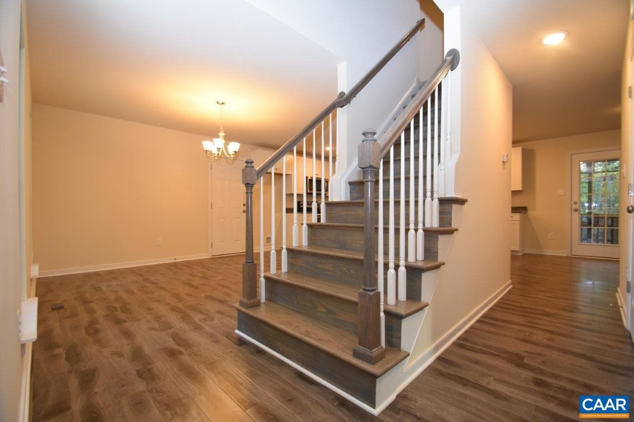 251 Porkchop Ct photo 9