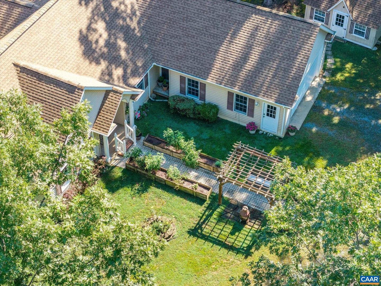 9165 Totier Creek Rd photo 2