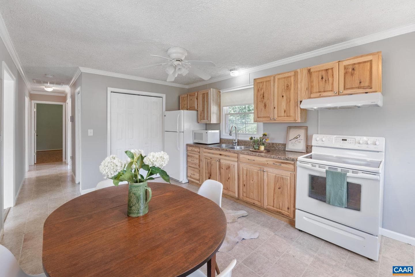 1496 Orchard Dr photo 11
