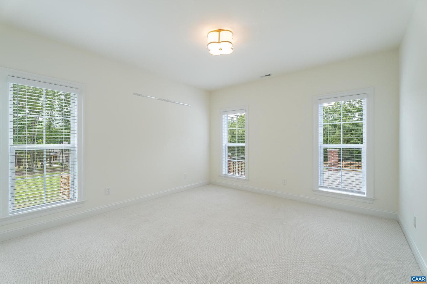 240 Campbell Rd photo 40