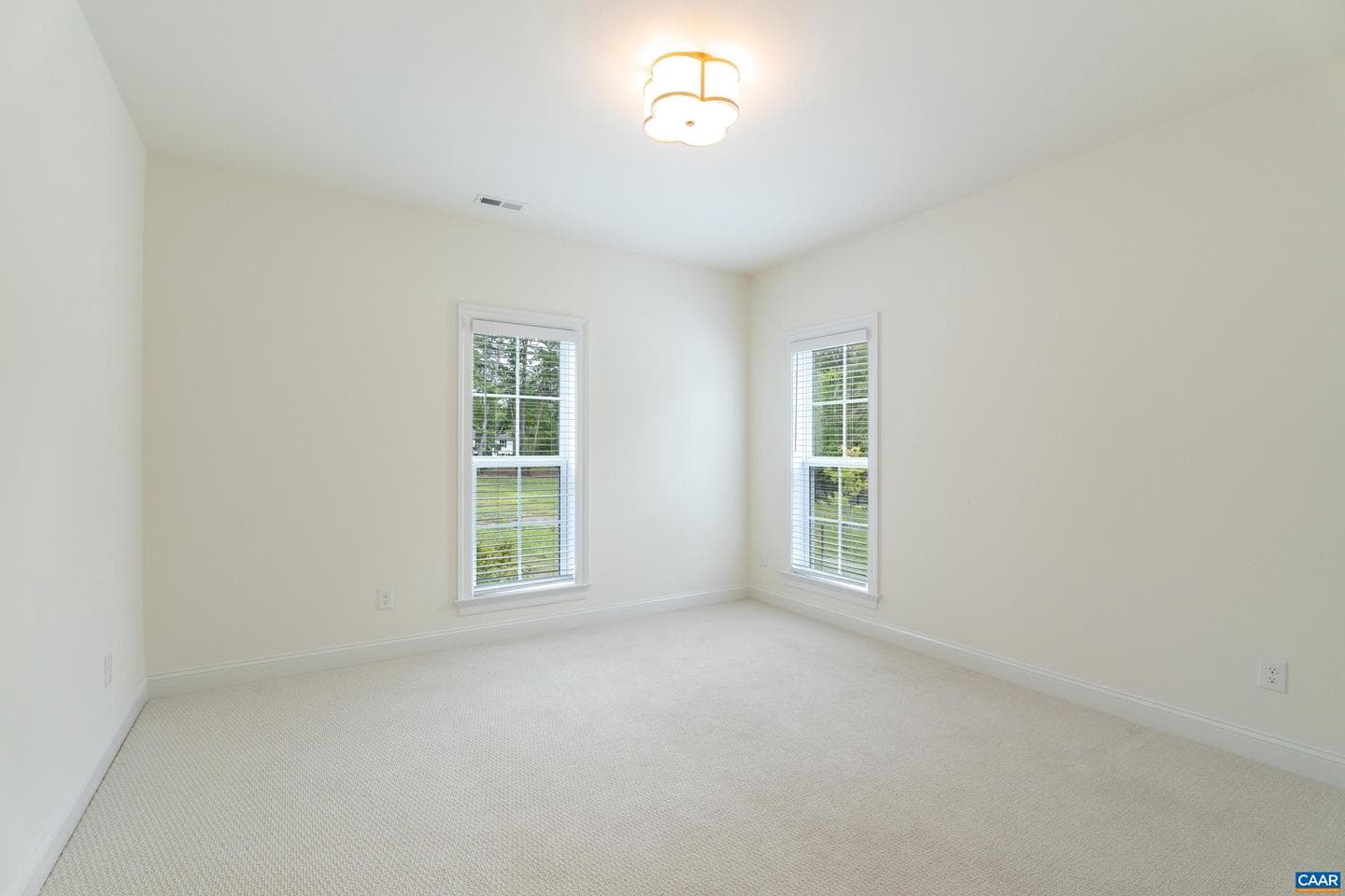 240 Campbell Rd photo 43