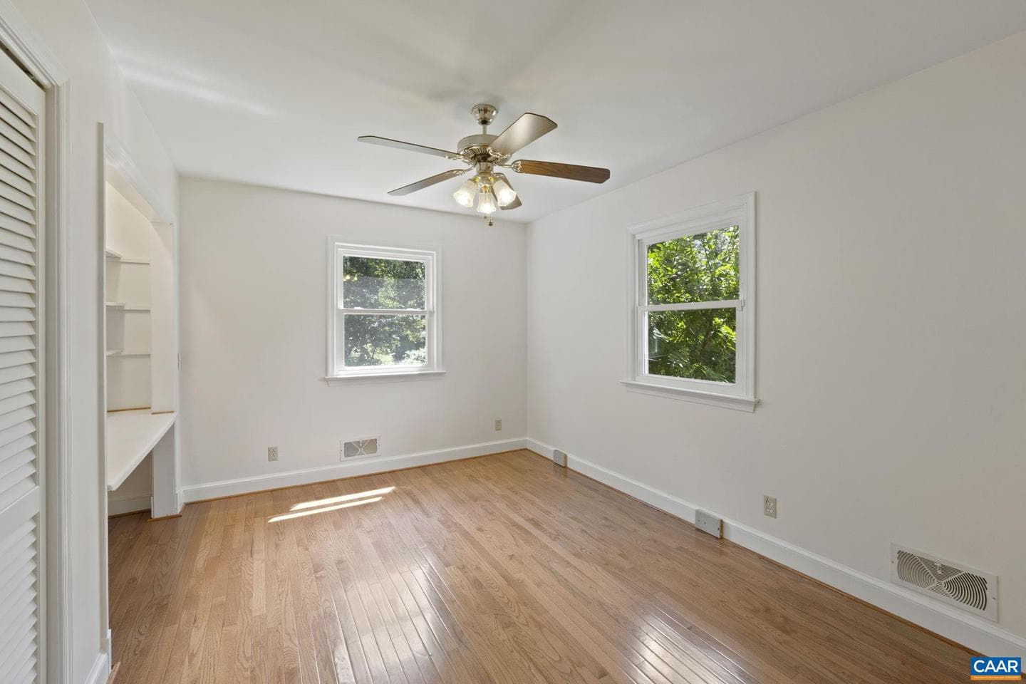 635 Ridgemont Rd photo 31