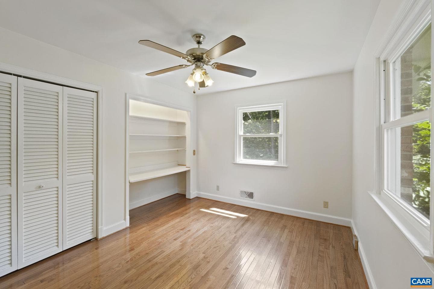 635 Ridgemont Rd photo 32