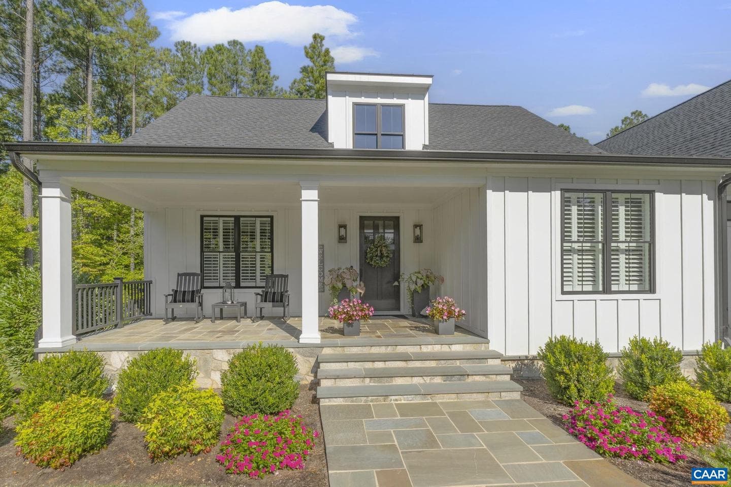 98 Pine Shadow Ct photo 3